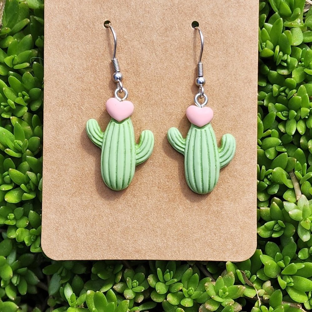Cute Cactus Earrings, Cactus 🌵 heart charm earringss